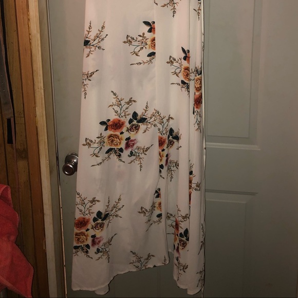 Beautiful formal/casual wrap dress - Picture 3 of 3